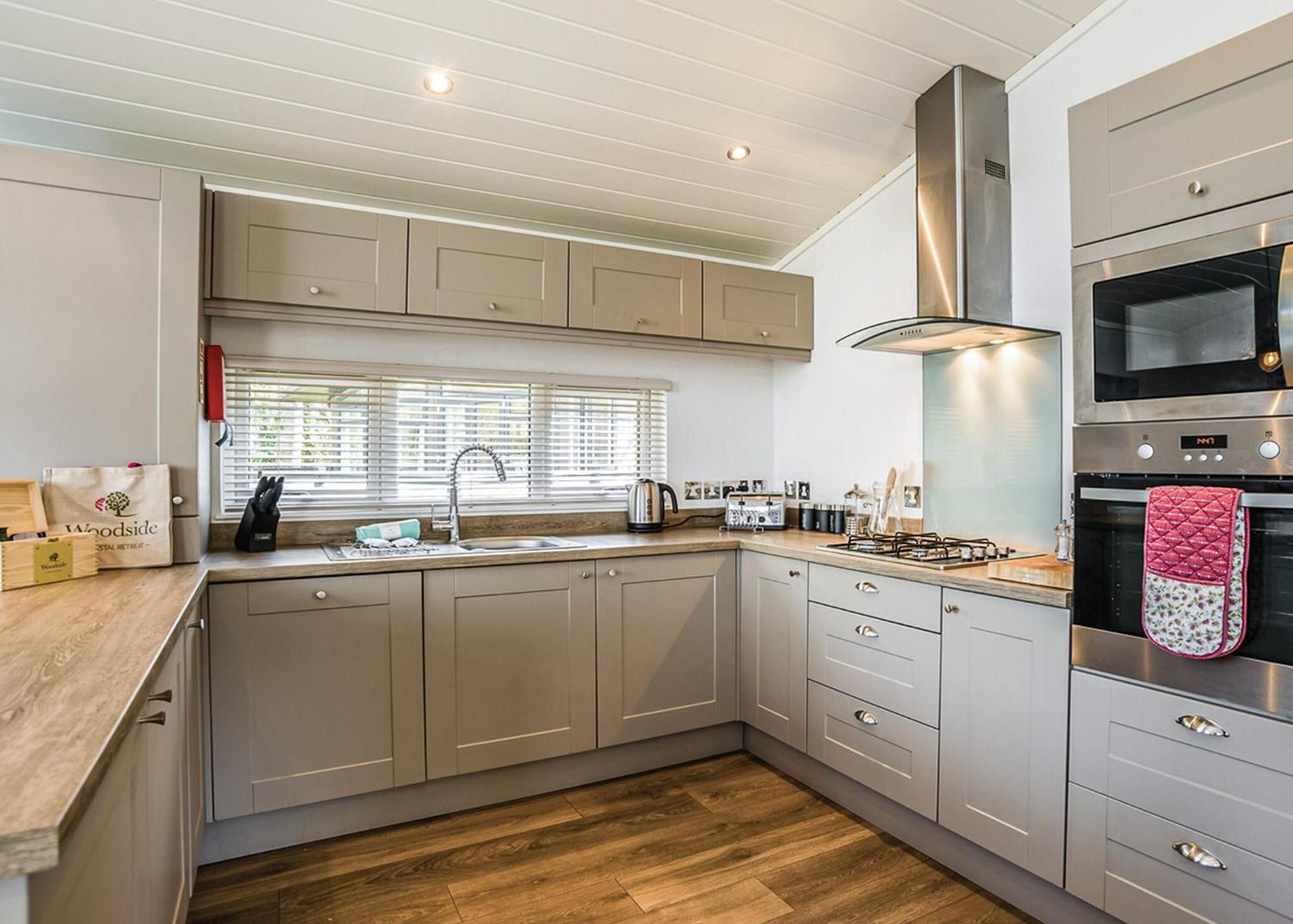 Отель Woodside Coastal Retreat Fishbourne  Номер фото