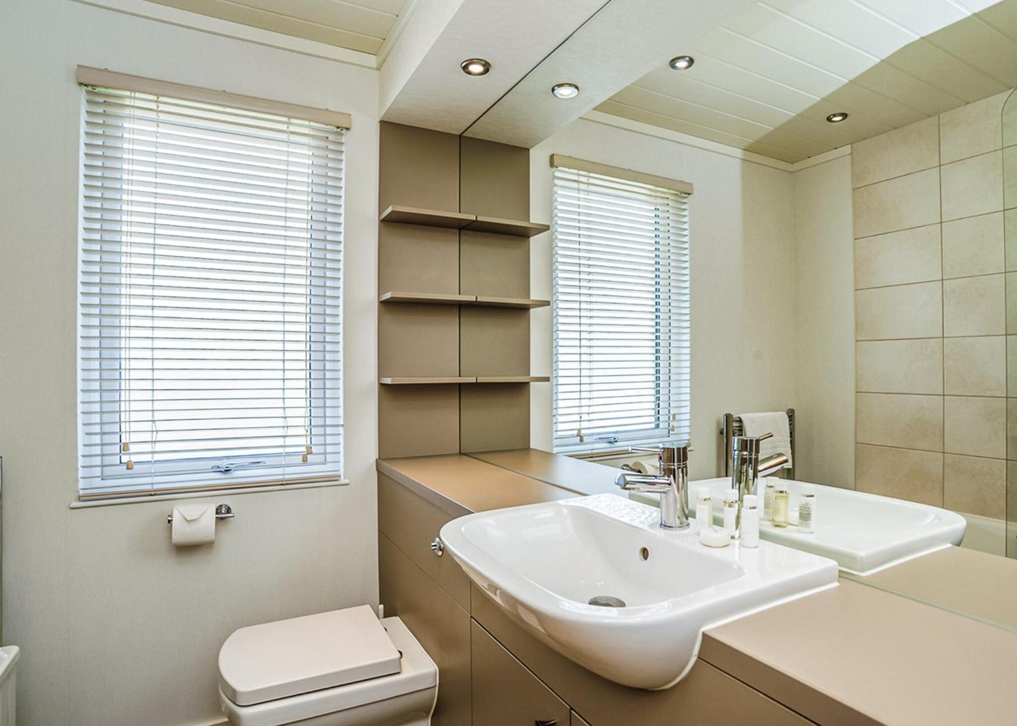 Отель Woodside Coastal Retreat Fishbourne  Номер фото