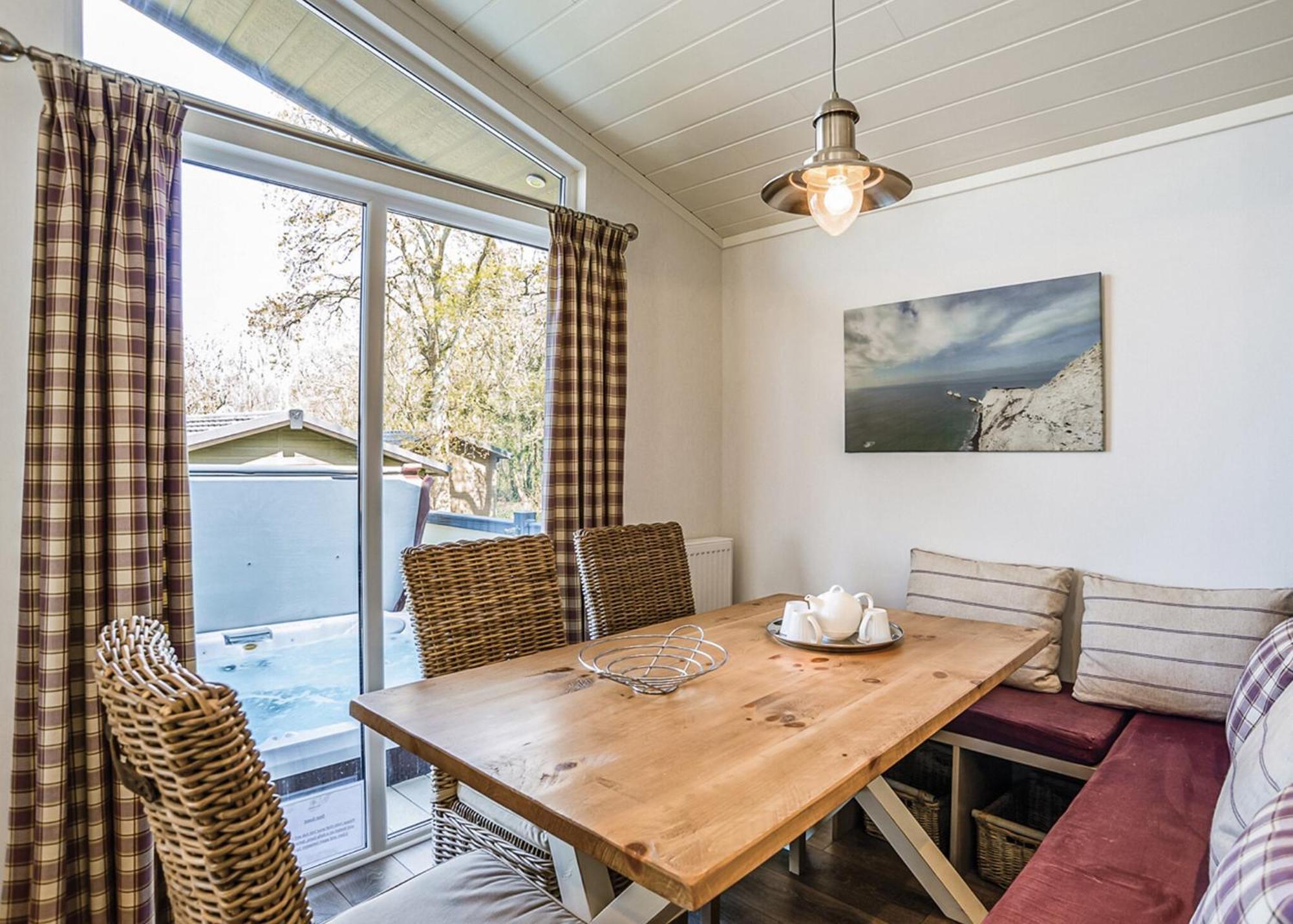 Отель Woodside Coastal Retreat Fishbourne  Номер фото