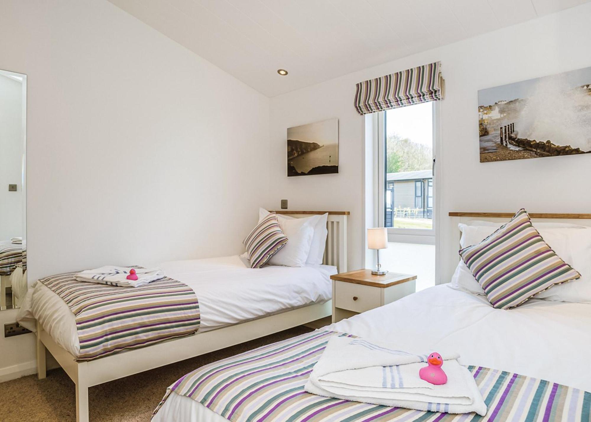 Отель Woodside Coastal Retreat Fishbourne  Номер фото
